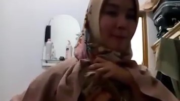 Guru Jilbab Pap Tetek Buat Selingkuhan